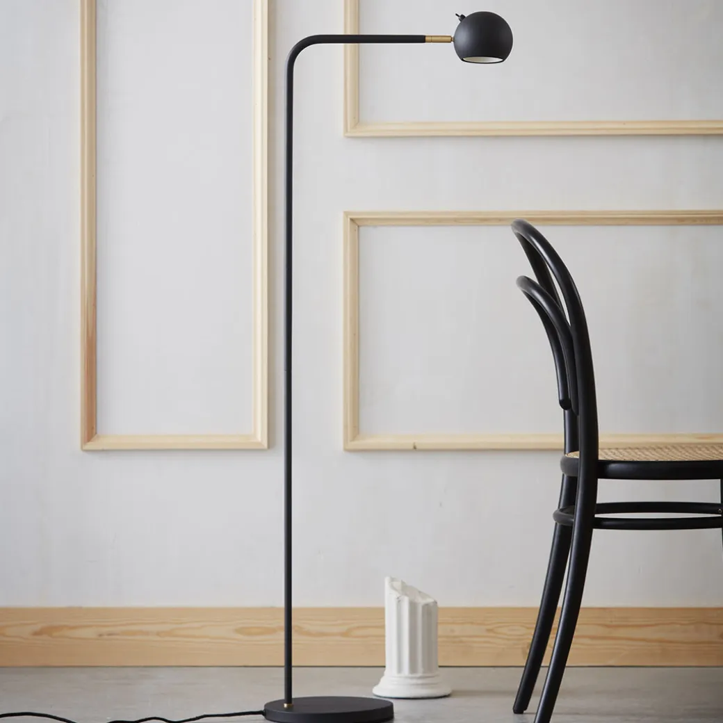 GOLVLAMPA YES